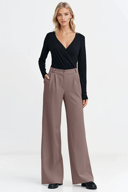 Luxury wide leg trousers for women by Nife, showcasing a refined silhouette with a medium waist and decorative pleats, perfect for chic everyday wear.