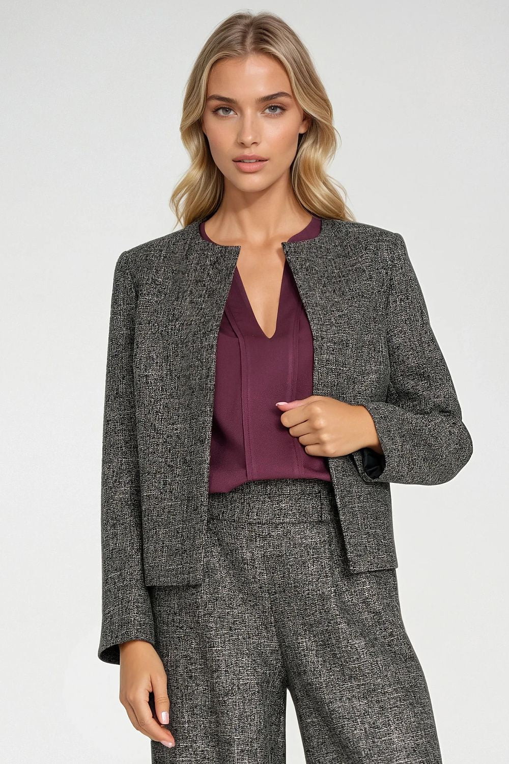Elegant Women's Boxy Jacket by Nife featuring shoulder pads and a melange texture, perfect for chic and modern looks.