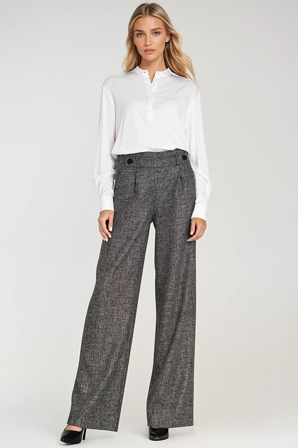 Elegant oversized polo neck blouse by Nife in lightweight viscose, showcasing a classic design with long sleeves and stand-up collar, perfect for luxury smart casual styling.