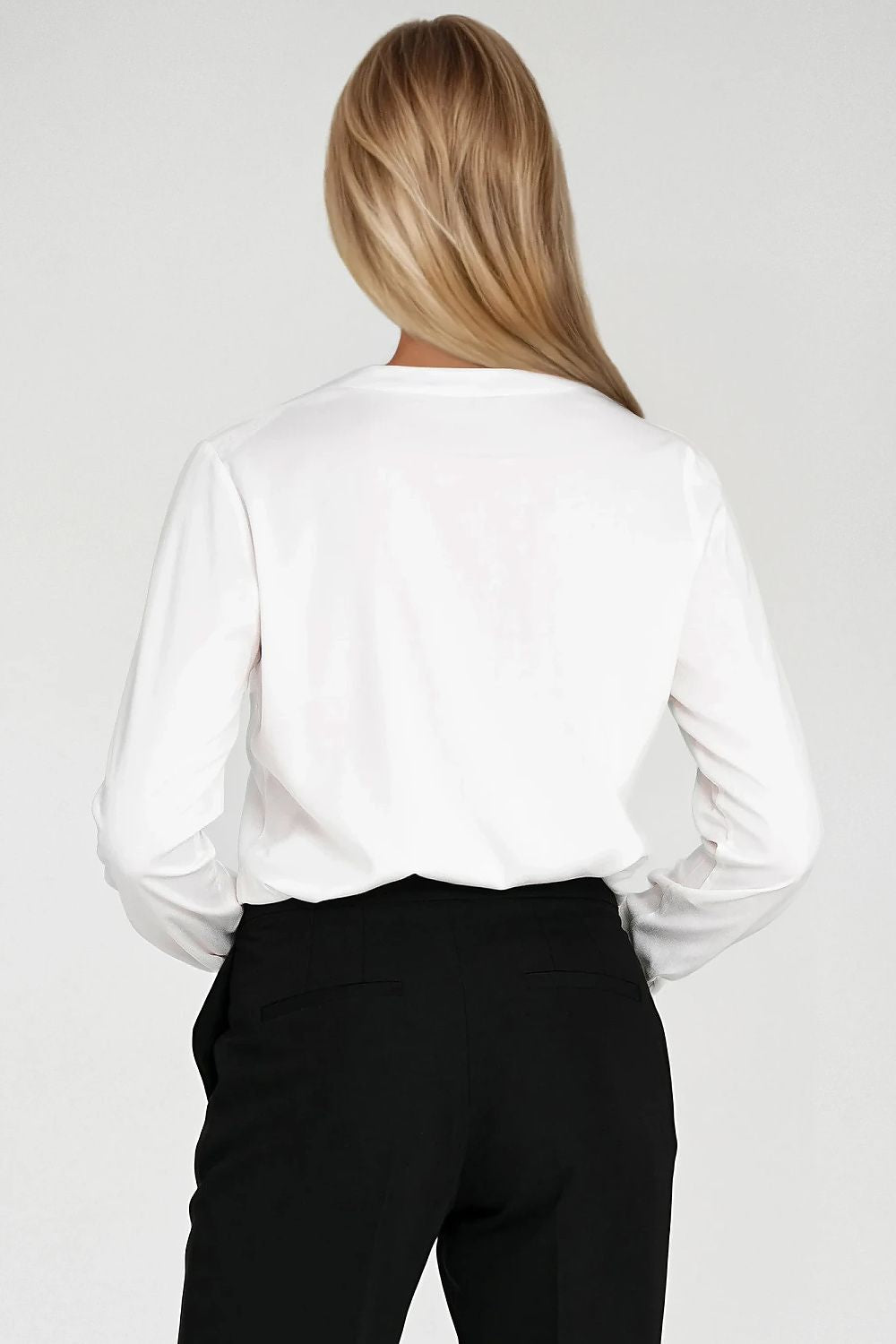 Nife's elegant long sleeve blouse with cuffed sleeves, crafted from 100% viscose, radiating subtle sophistication.
