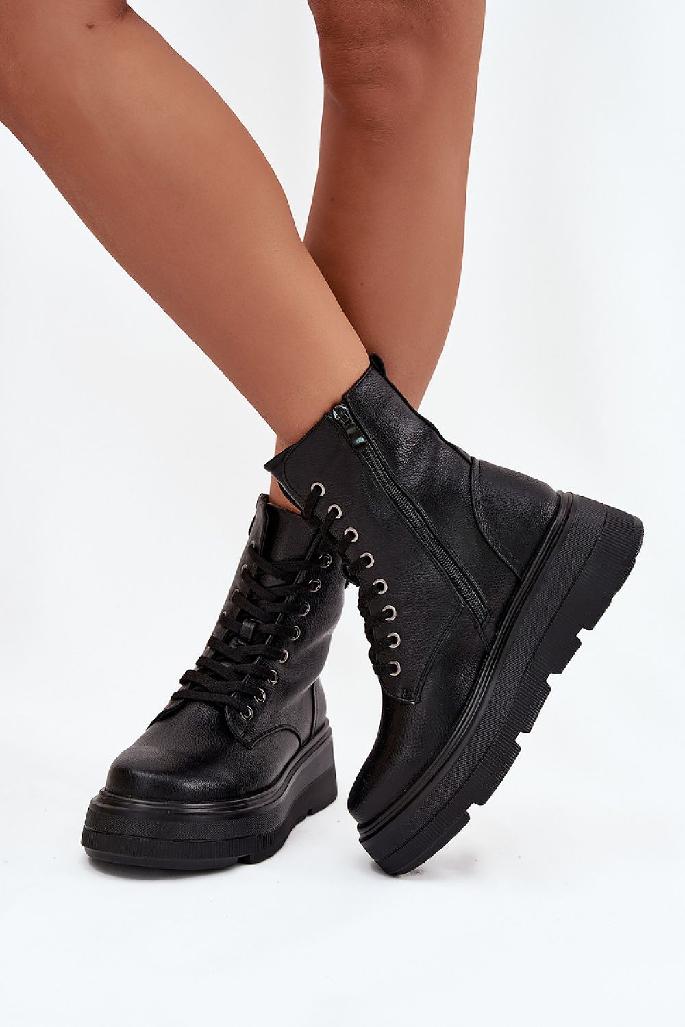 Elegant Vinceza Women's Eco Leather Booties with Warm Lining and 5cm Platform, combining comfort and fashion for a luxurious winter look.