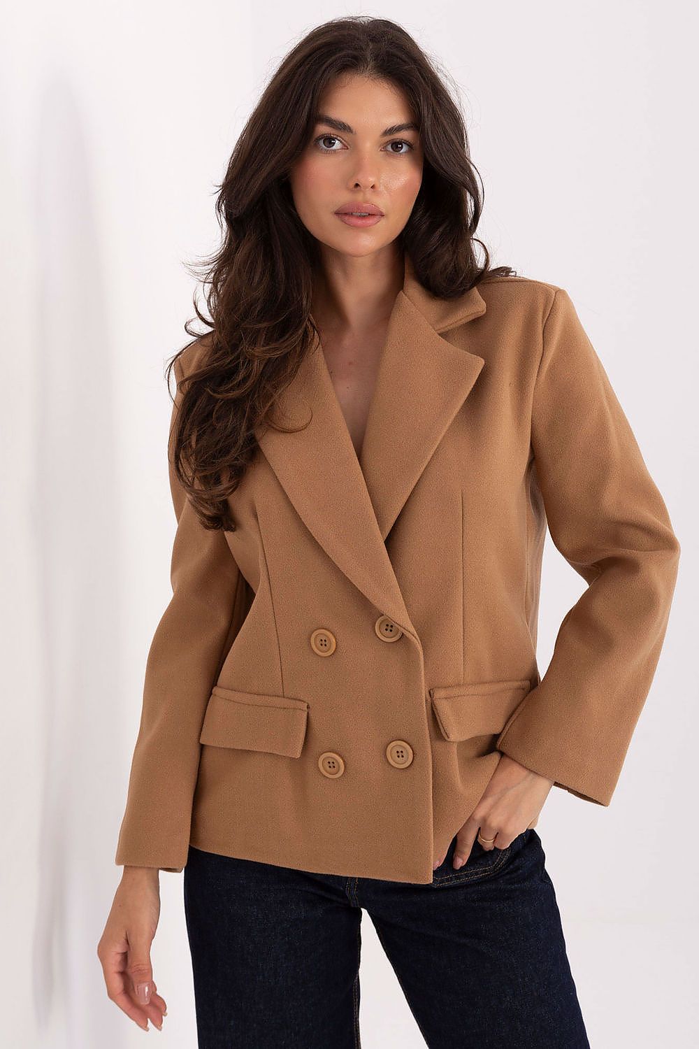 Stylish women's coat by Rue Paris in EU size 0, highlighting its elegant silhouette and versatility for autumn and winter attire.