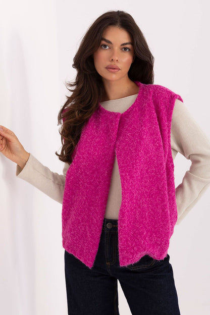 Versatile women's boucle vest from Rue Paris, designed for comfort and style with convenient slip pockets.