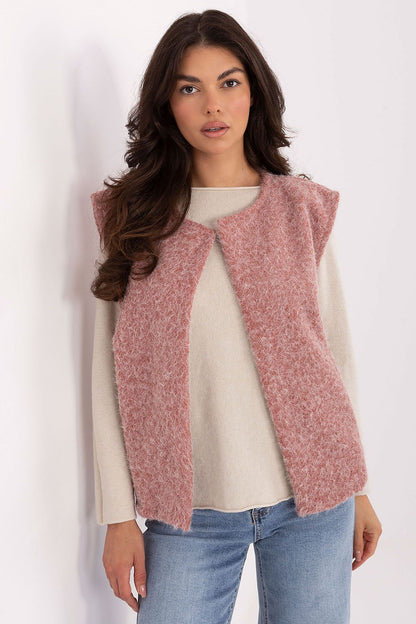 Elegant women's boucle vest from Rue Paris, featuring a casual design with pockets, perfect for autumn-winter layering.