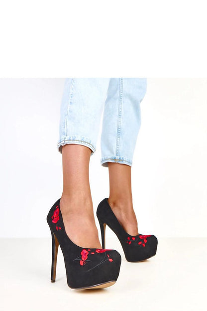 Luxurious high heels for women by Solea, adorned with beautiful floral details, made from soft ecological suede with a 4.5cm platform.