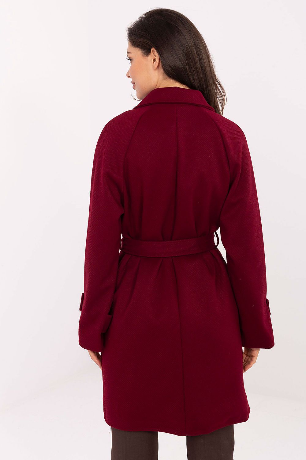 Sophisticated women's coat by Rue Paris, designed with long sleeves, a flattering waist tie, and practical inset pockets, ideal for chic autumn and spring looks.