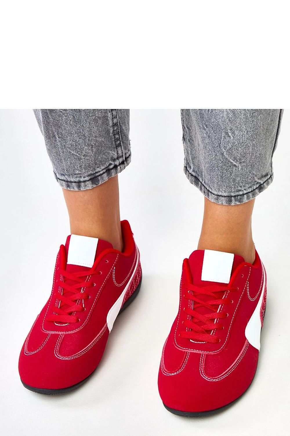 Luxurious Solea eco-friendly sneakers for women, highlighting superior comfort and modern aesthetics for daily wear.