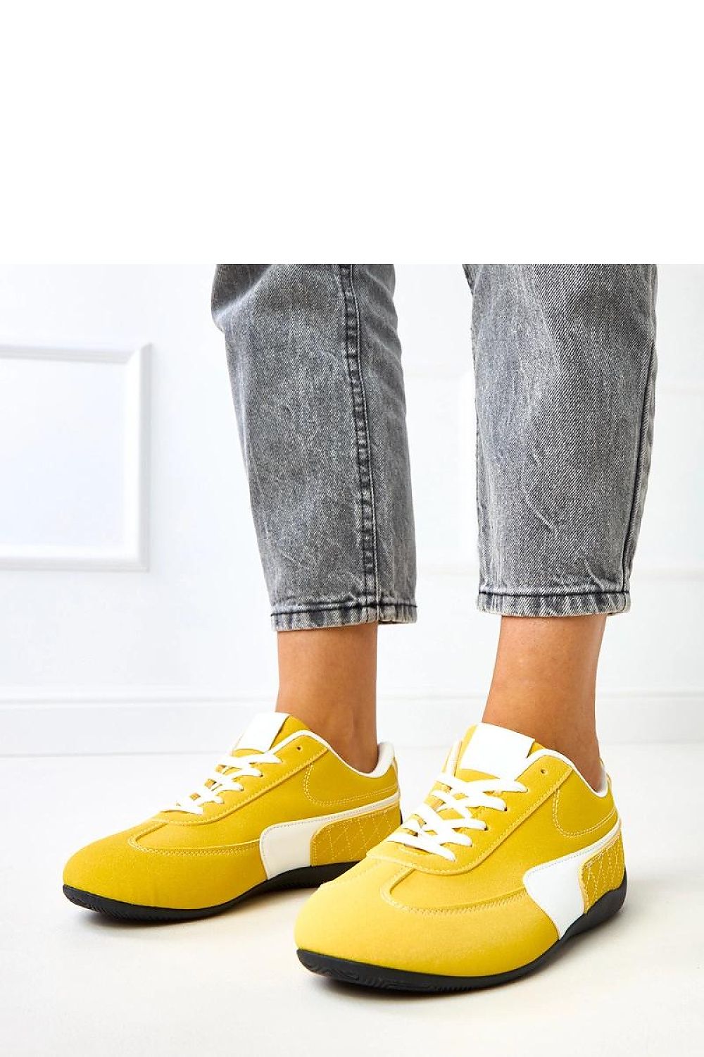 Chic and sustainable Solea sport shoes, designed for women who value fashion and eco-conscious living.