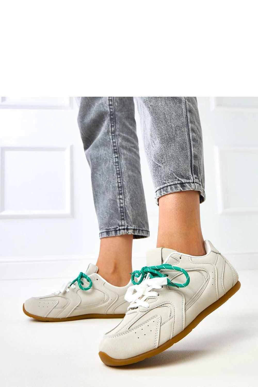 Elegant Solea laced sport shoes in ecological suede leather, showcasing a modern white accent and casual style for sizes EU 37.