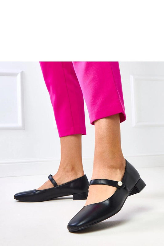 Elegant pearl strap pumps in eco-leather by Solea, showcasing a luxurious design with a round toe and a 3 cm low heel, perfect for comfort and style.