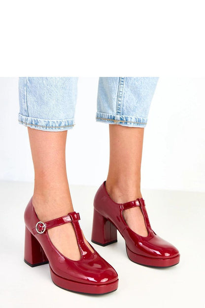 Solea eco-leather block heel shoes in elegant design, featuring a chic buckle strap and comfortable 9 cm height, ideal for professional events.