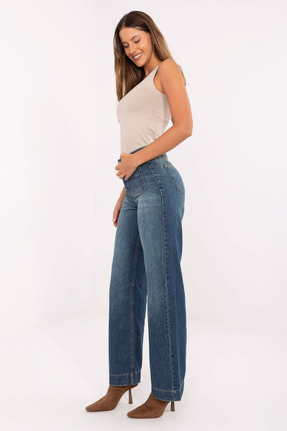Stylish and versatile women's relaxed fit jeans by Sublevel, featuring a classic silhouette with front patch pockets, ideal for everyday wear.