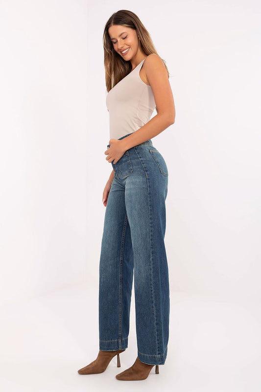 Stylish and versatile women's relaxed fit jeans by Sublevel, featuring a classic silhouette with front patch pockets, ideal for everyday wear.