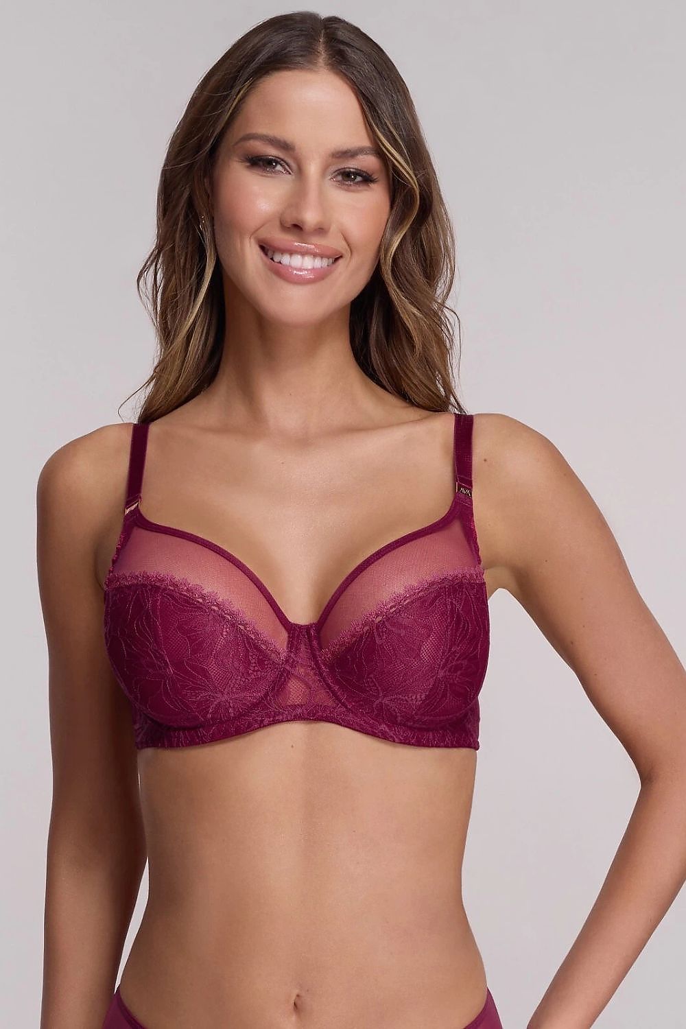 Elegant presentation of the Ava Elegant Push-Up Bra packaged in a luxury gift box, designed for fuller figures with an emphasis on comfort and exquisite style.
