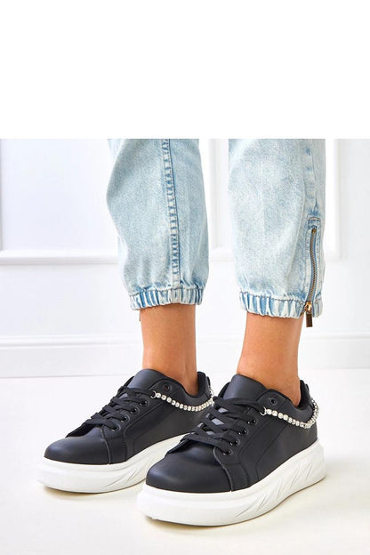 Chic Solea women’s synthetic leather sports shoes adorned with a shimmering zircon chain, ideal for elevating everyday style with 4.5 cm platform.