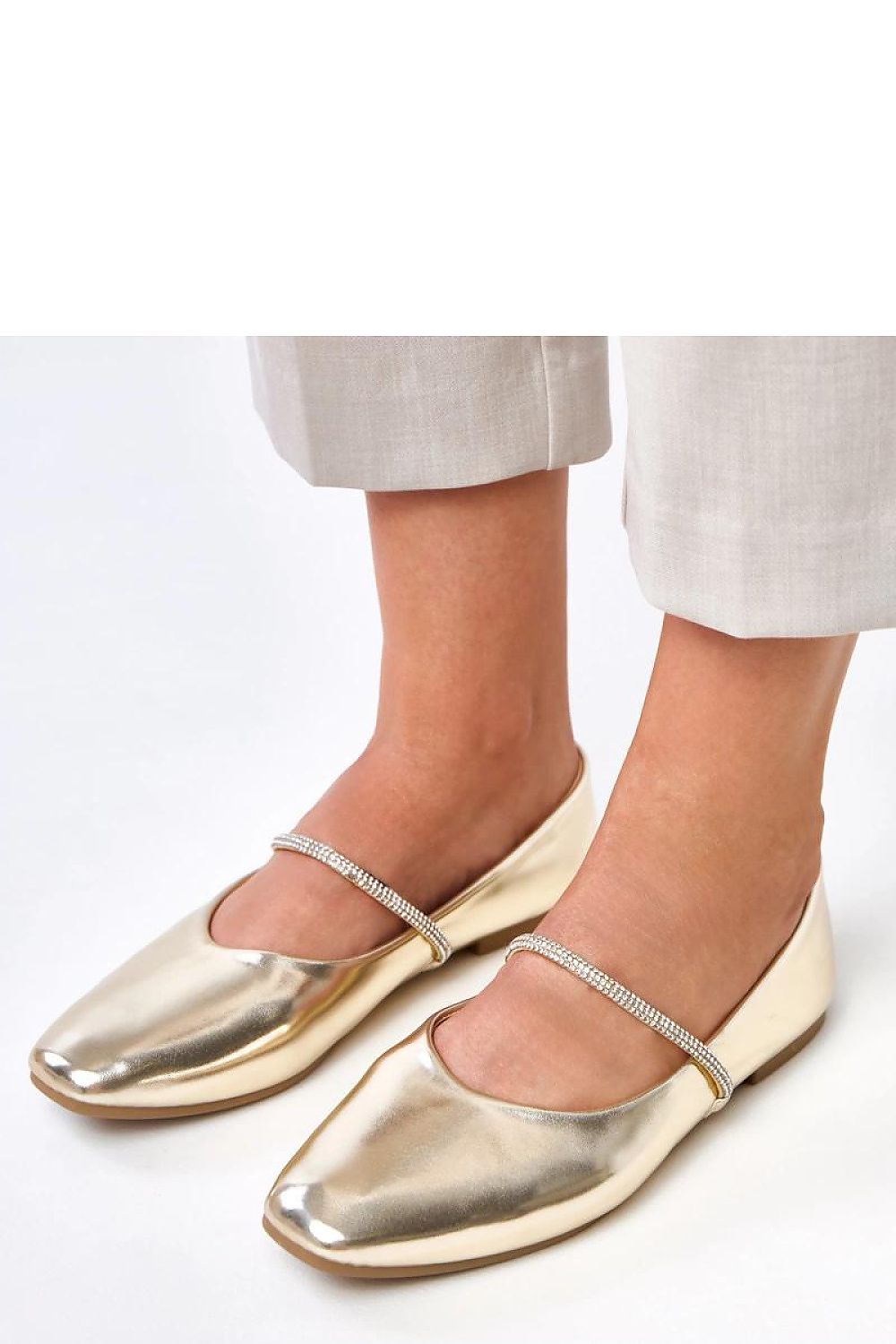 Solea elegant square toe women's ballet flats featuring a decorative zircon strap, set against a luxurious background.