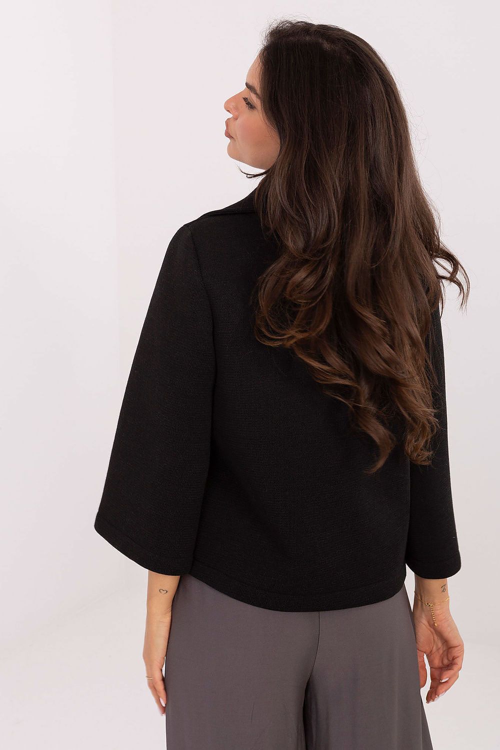 Luxurious Rue Paris 3/4 sleeve coat, tailored for a sophisticated look during the transitional seasons.