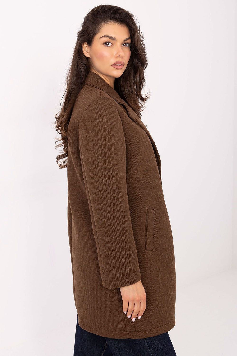 Refined Rue Paris women's coat in standard length, perfect for office styling, highlighting a smooth texture and modern elegance.