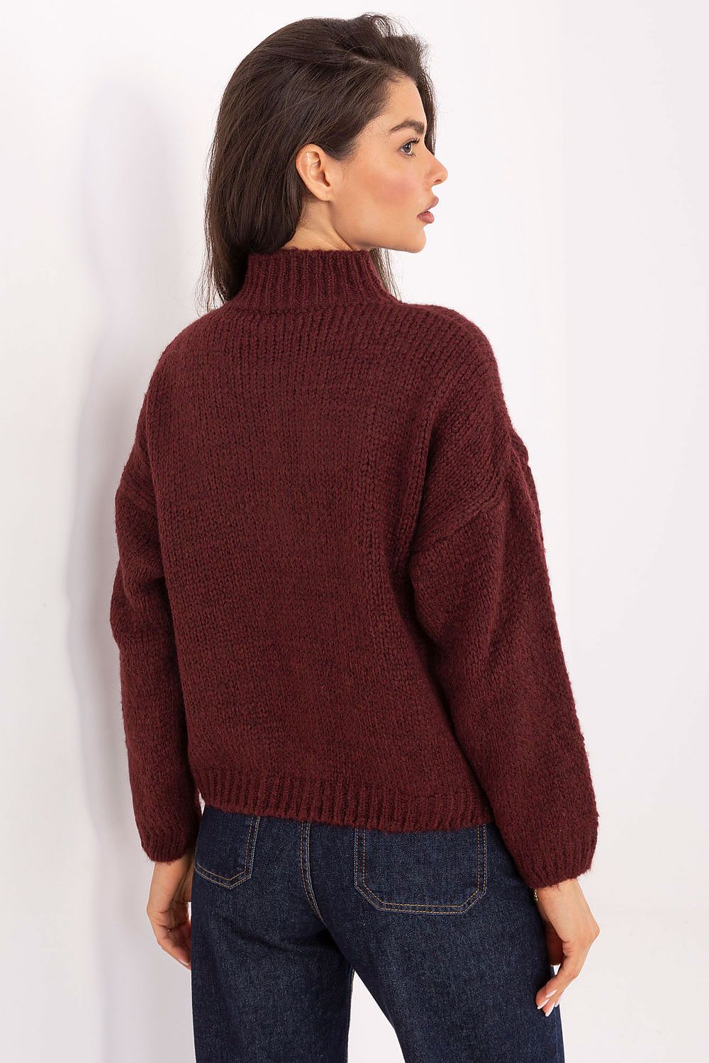 Chic Italy Moda women's cardigan in EU size 0, showcasing a timeless style with pockets and a stand-up collar.