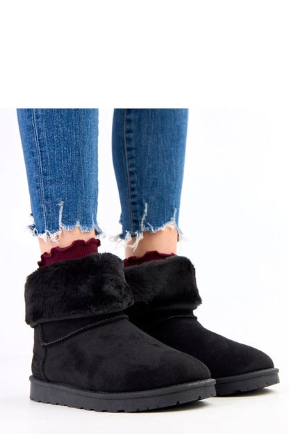 Luxury women's snow boots by Solea, showcasing their comfortable slip-on design, ideal for fashionable winter outings.