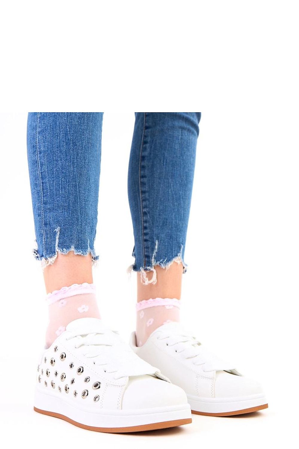 Solea Women's Fashionable Sports Shoes displayed in various sizes, representing chic and comfortable footwear options for diverse urban styles.