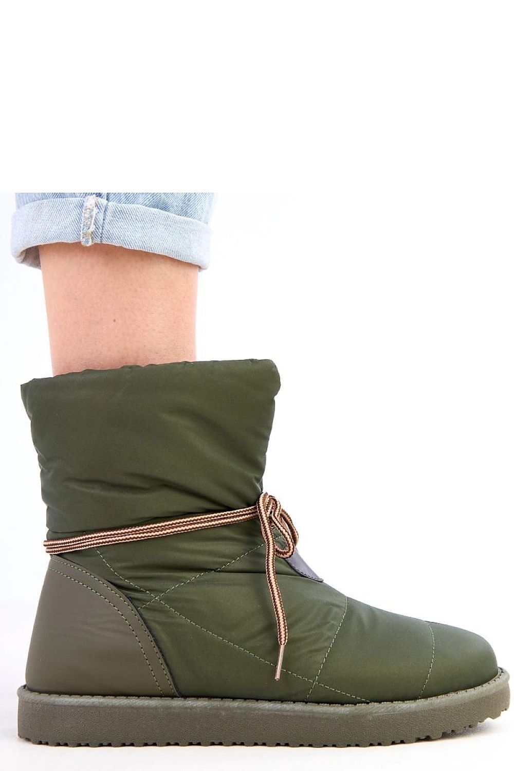 Chic Solea Women's Snow Boots with a durable fabric exterior, ideal for winter adventures without compromising on fashion.