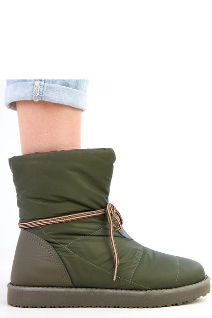 Chic Solea Women's Snow Boots with a durable fabric exterior, ideal for winter adventures without compromising on fashion.