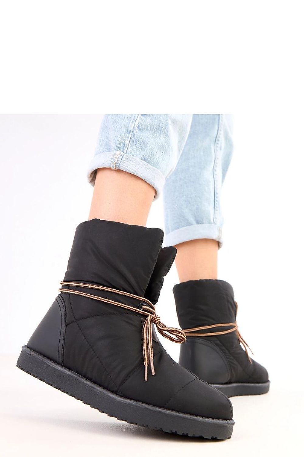 Solea Women's Snow Boots available in sizes EU 36-41, combining luxury and functionality for winter footwear.