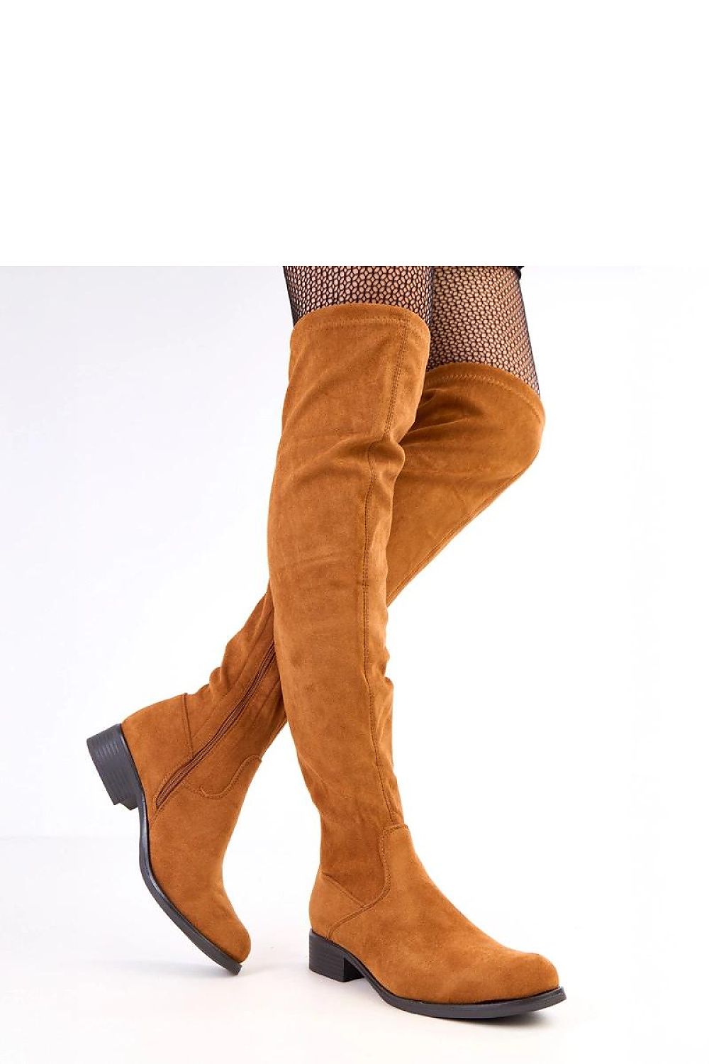 Solea eco-leather suede boots with rounded toe and low 3.5 cm heel, designed for comfort and elegance during colder days.