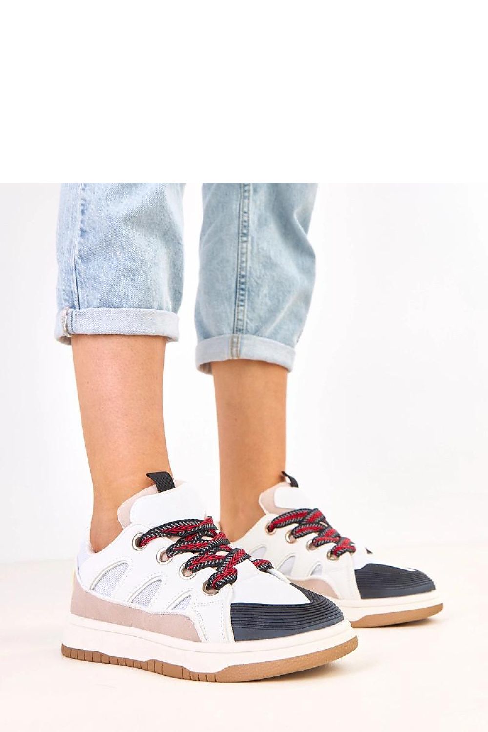 Solea Eco-Leather Sport Shoes featuring a stylish design with thick laces, a comfortable 3cm platform, perfect for fashion-forward individuals.