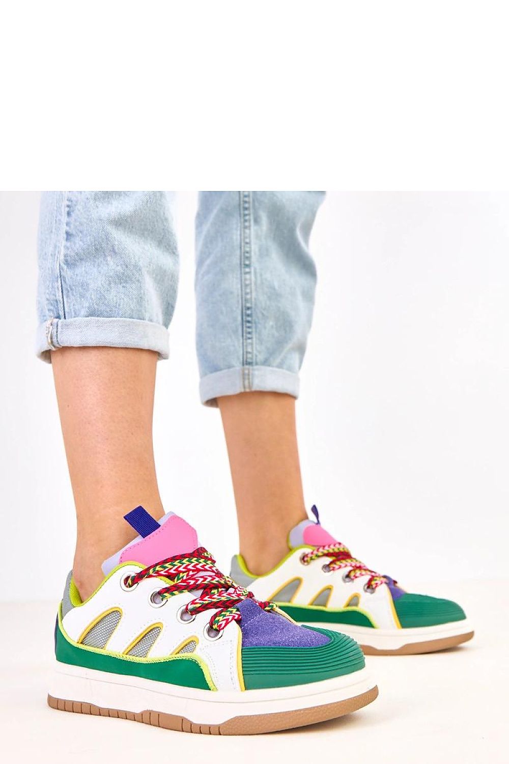 Solea eco-leather sport shoes showcasing thick laces and a 3cm platform, exemplifying luxury and comfort in a stylish design for sizes EU 36-41.