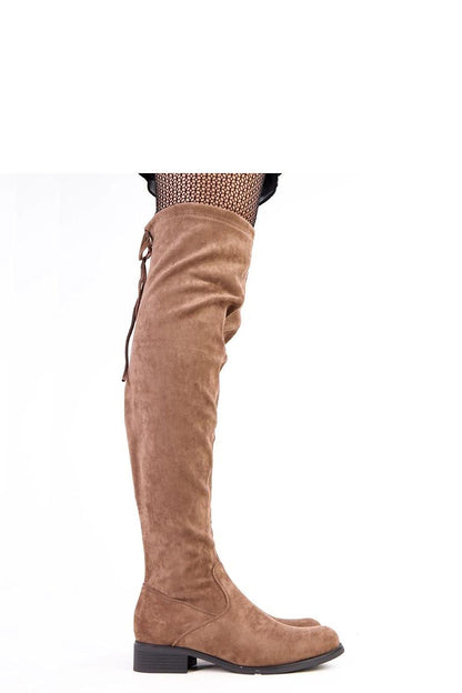 Elegant Solea over-the-knee suede boots in eco-leather with zipper closure, perfect for colder days. The 59 cm shaft provides warmth, while the 3.5 cm heel ensures comfort and stability for luxurious styling.