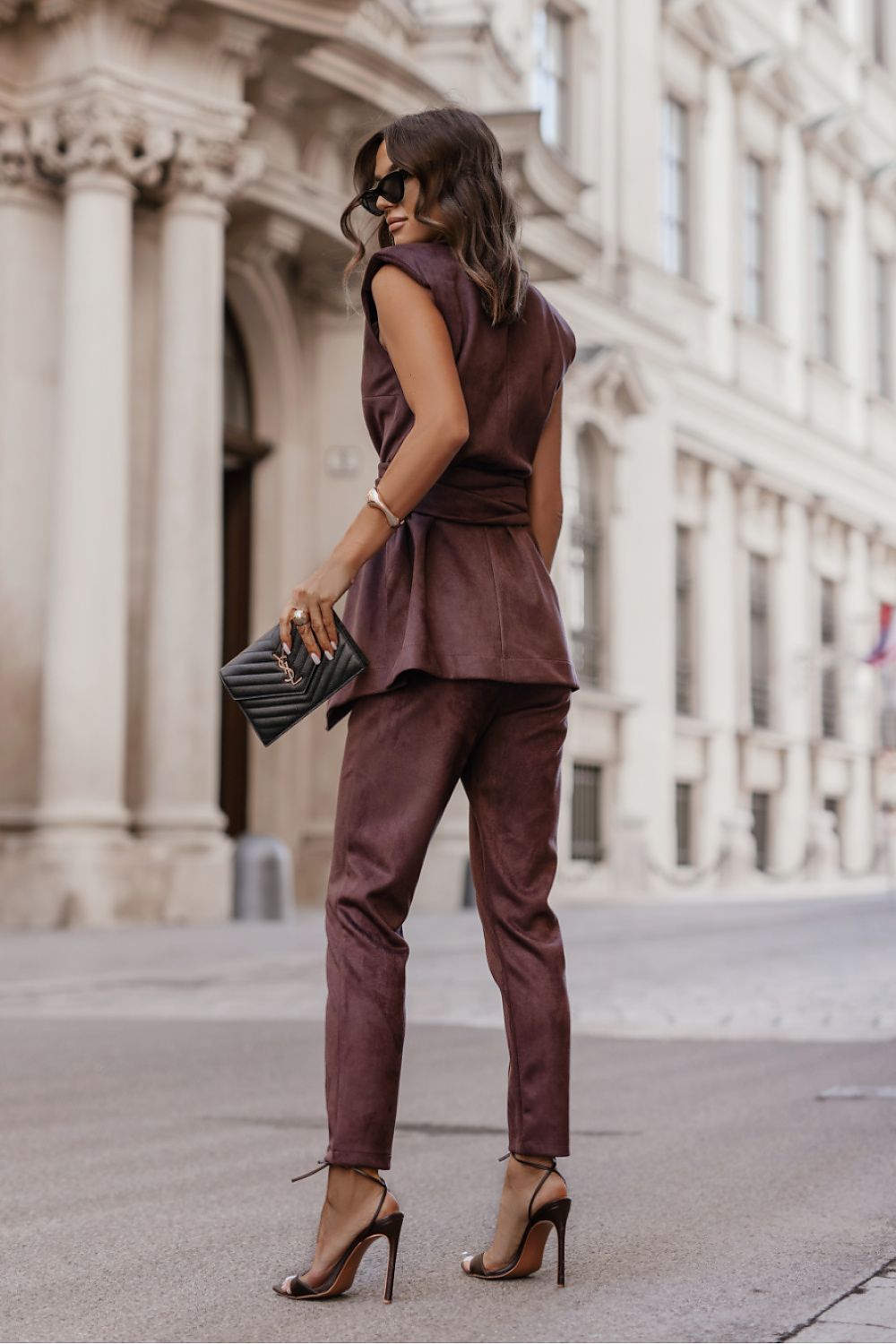 Elegant KIARA Fango Cigarette Pants in various sizes by LaBalancia, exemplifying modern women's fashion with a blend of style and flexibility.