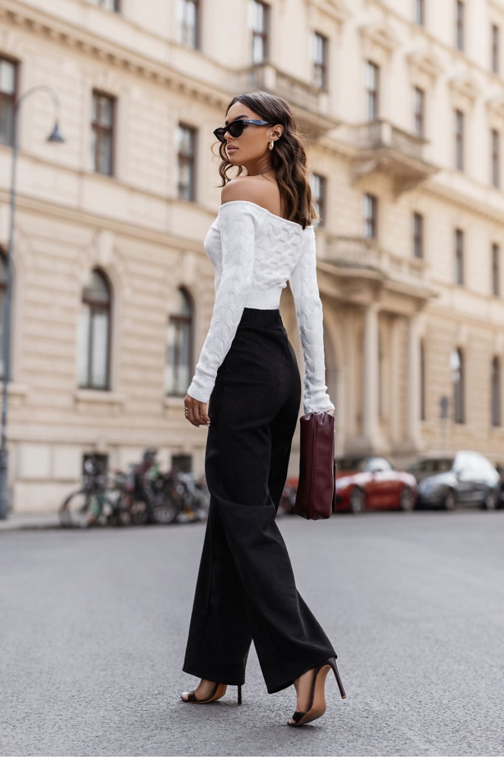 FERN Bordo Trousers for Women by LaBalancia, showcasing stylish elegance with a comfortable viscose blend. Ideal for both casual and formal occasions, available in sizes EU S to L.