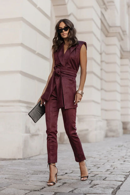 Versatile outfit styled with KIARA Fango Cigarette Pants from LaBalancia, perfect for both casual and formal settings, demonstrating chic elegance.