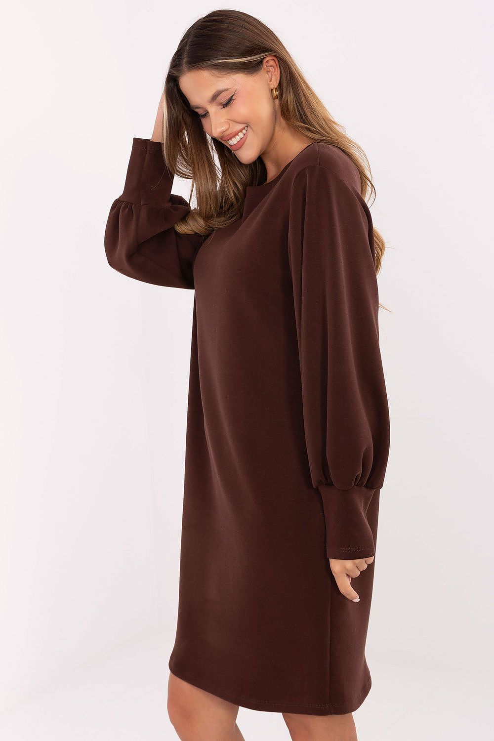 Sleek and feminine oversized sweatshirt dress by Factory Price, tailored from a buttery soft fabric for luxurious ease.