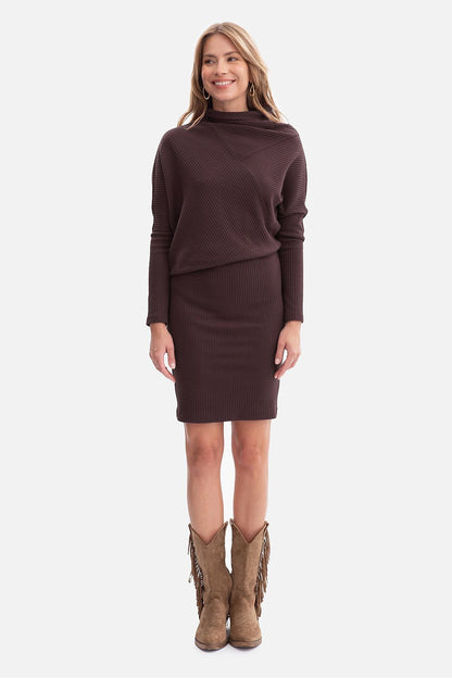 Elegant BeWear Mini Ribbed Daydress showcasing a high stand-up collar and batwing sleeves, perfect for a luxurious feminine silhouette.