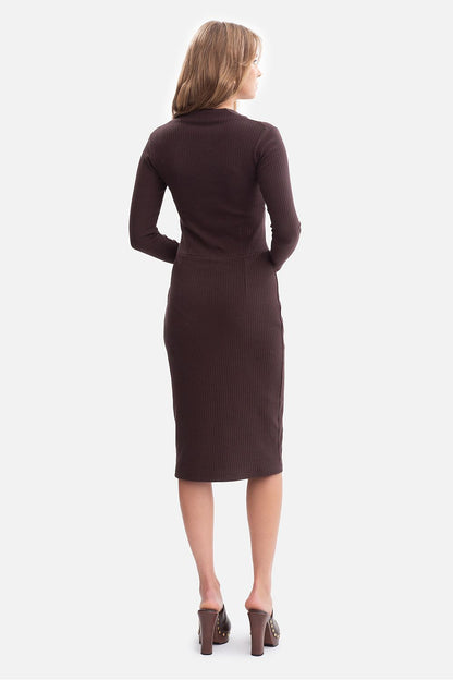 Elegant Midi Daydress by BeWear featuring a luxurious ribbed fabric, V-neck design, and fitted silhouette for a sophisticated look.