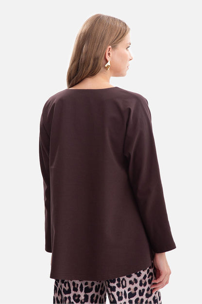 Chic and stylish BeWear Women's Oversized Blouse, highlighting the flattering V-neckline and contemporary length variations for a refined look.