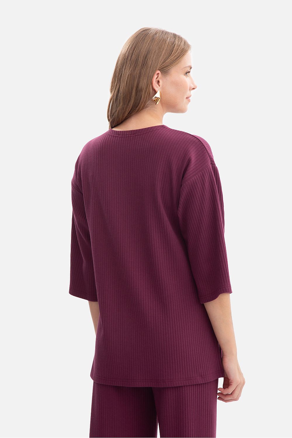 Elegant BeWear Women's ribbed blouse in a casual oversized fit, showcasing its high-quality fabric and modern design.