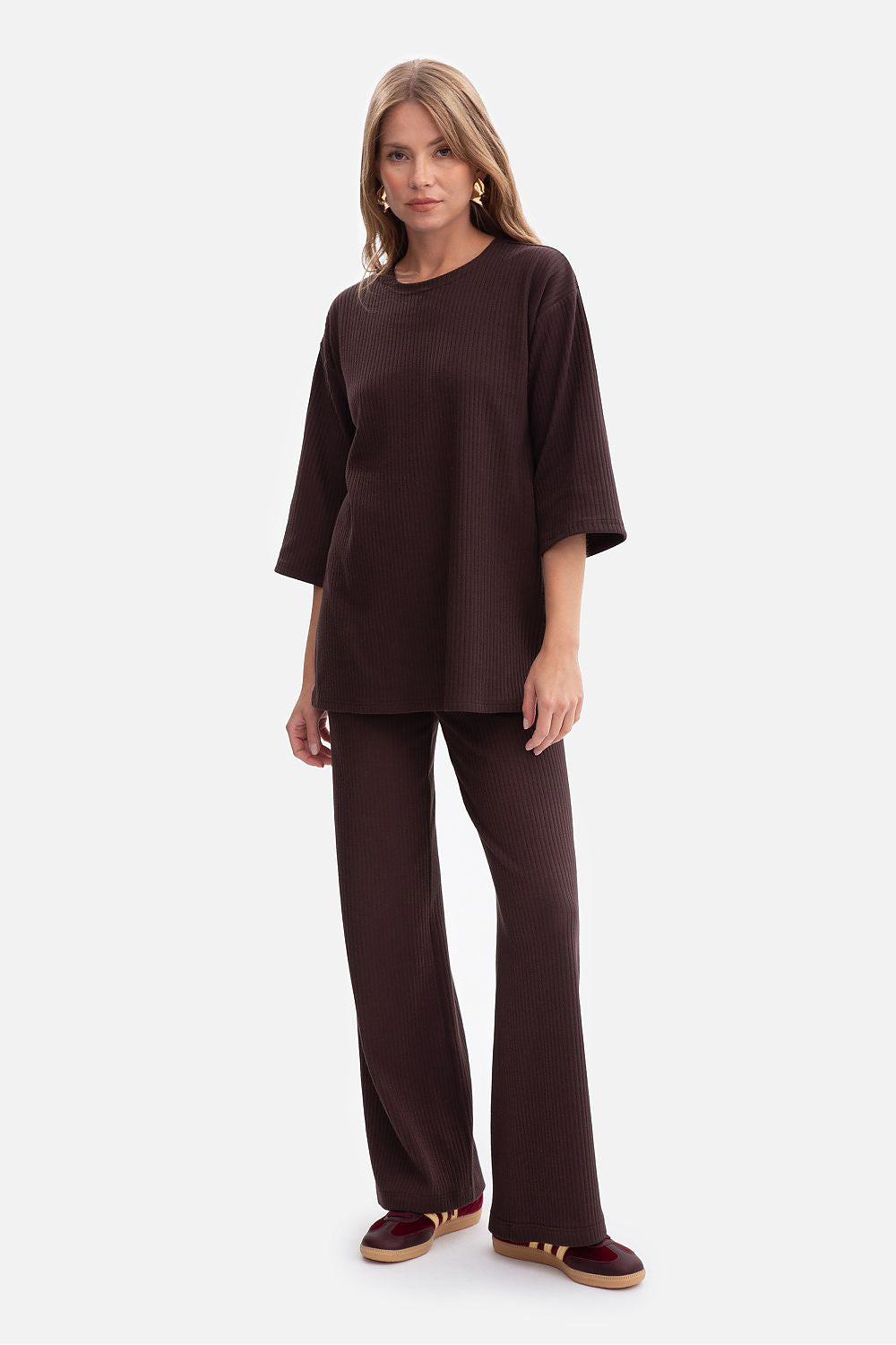 Elegant BeWear Women's Ribbed Blouse in casual oversized fit showcasing 3/4 length sleeves and a classic round neckline, crafted from high-quality elastic fabric.