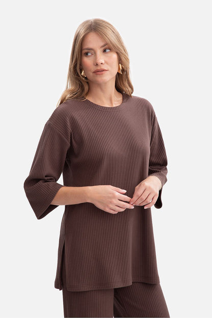 Elegant BeWear Women's Ribbed Blouse in a sophisticated oversized fit, featuring a classic round neckline and 3/4 sleeves, designed for stylish casual wear.