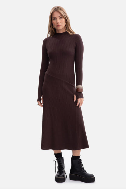 Dramatic angle of the BeWear Midi Daydress highlighting the flattering waistline and feminine silhouette.