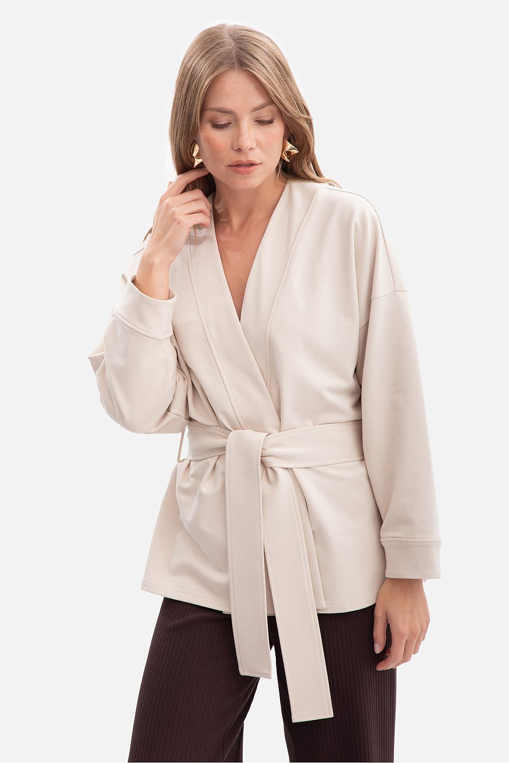 Elegant BeWear women's kimono-style blazer sweatshirt in soft grey, designed for a modern and luxurious look, featuring an open front and adjustable waist belt.
