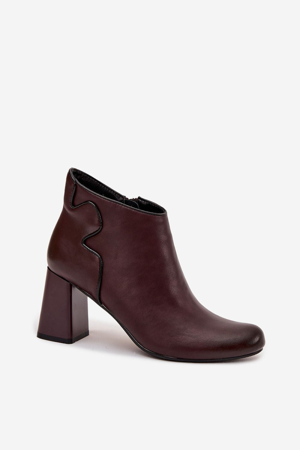 Stylish Womens Jezzi Ankle Boots showcasing premium natural leather craftsmanship, insulated for warmth, available in EU sizes 36-40 by Step in Style.