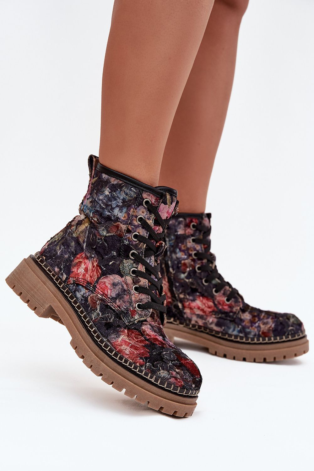 Elegant Artiker Women's ankle boots featuring a luxurious 3D floral pattern, platform design, and insulated comfort, ideal for chic autumn-winter outfits.