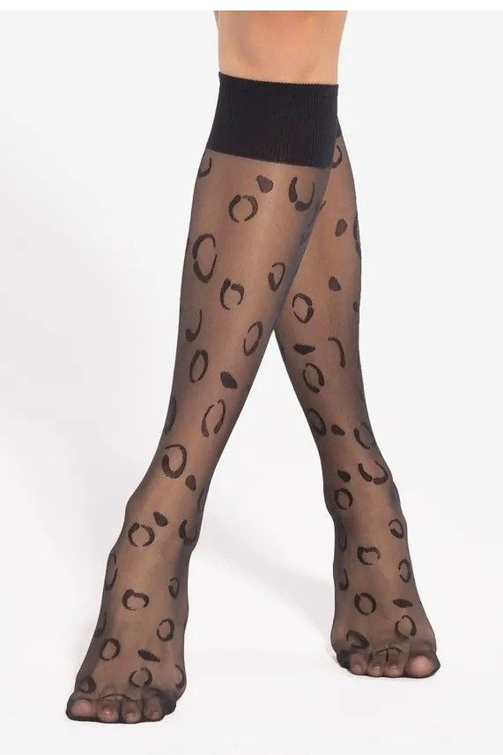 Elegant Gatta knee-high socks with a comfortable non-binding cuff, perfectly blending style and comfort.