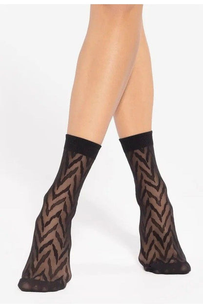 Gatta Women’s Elegant Semi-Matte High Socks featuring additional toe cuffs for a secure fit, designed for women seeking both comfort and sophistication.