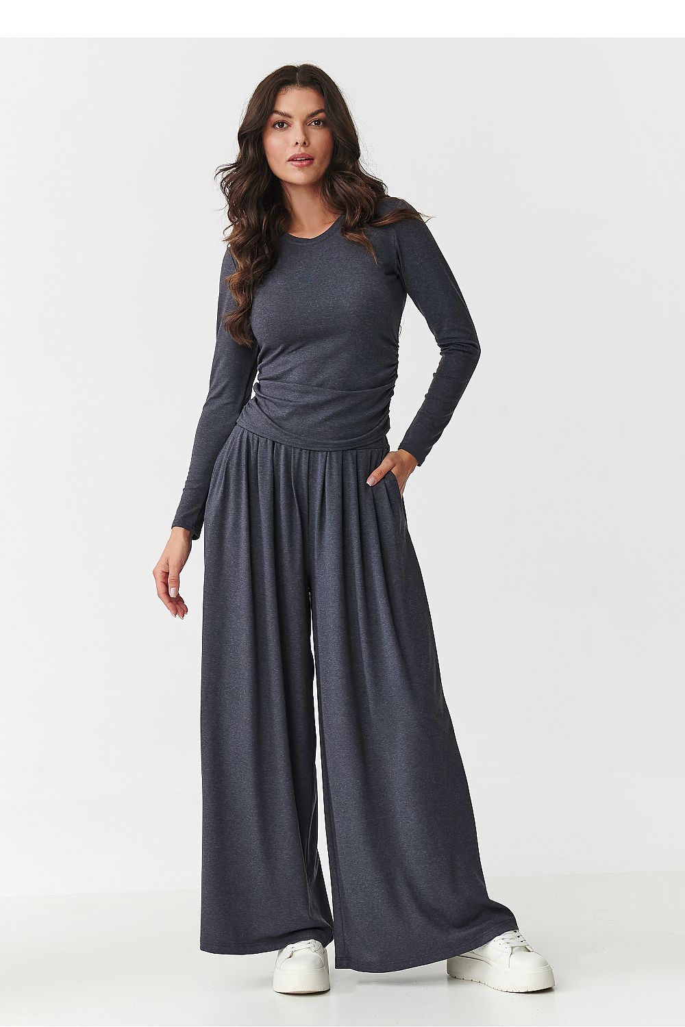 Close-up of the stylish fitted blouse from Makadamia's women's viscose set, adorned with subtle side gatherings for an elegant silhouette.