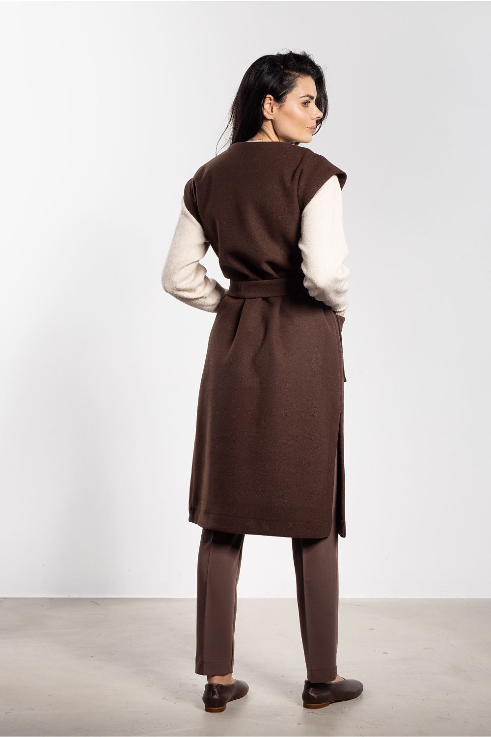 Luxurious long women's fleece gilet vest with belt and pockets by awama, perfect for autumn styling.